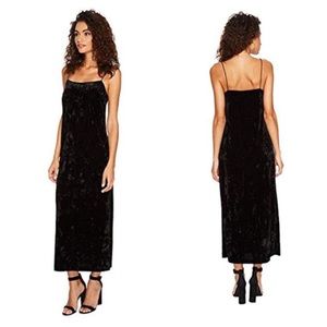 💐Kensie Crushed Velvet Slip Dress